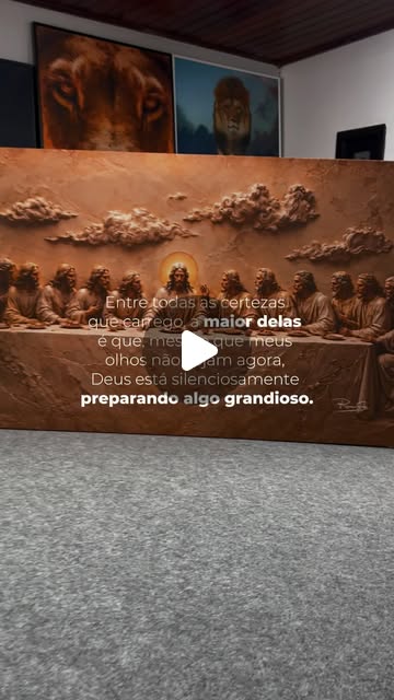 Reel com quadro grande da &Uacute;ltima Ceia em relevo terracota